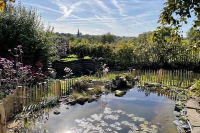 Plusieurs &eacute;tapes doivent &ecirc;tre respecter pour construire une mare naturelle dans son jardin